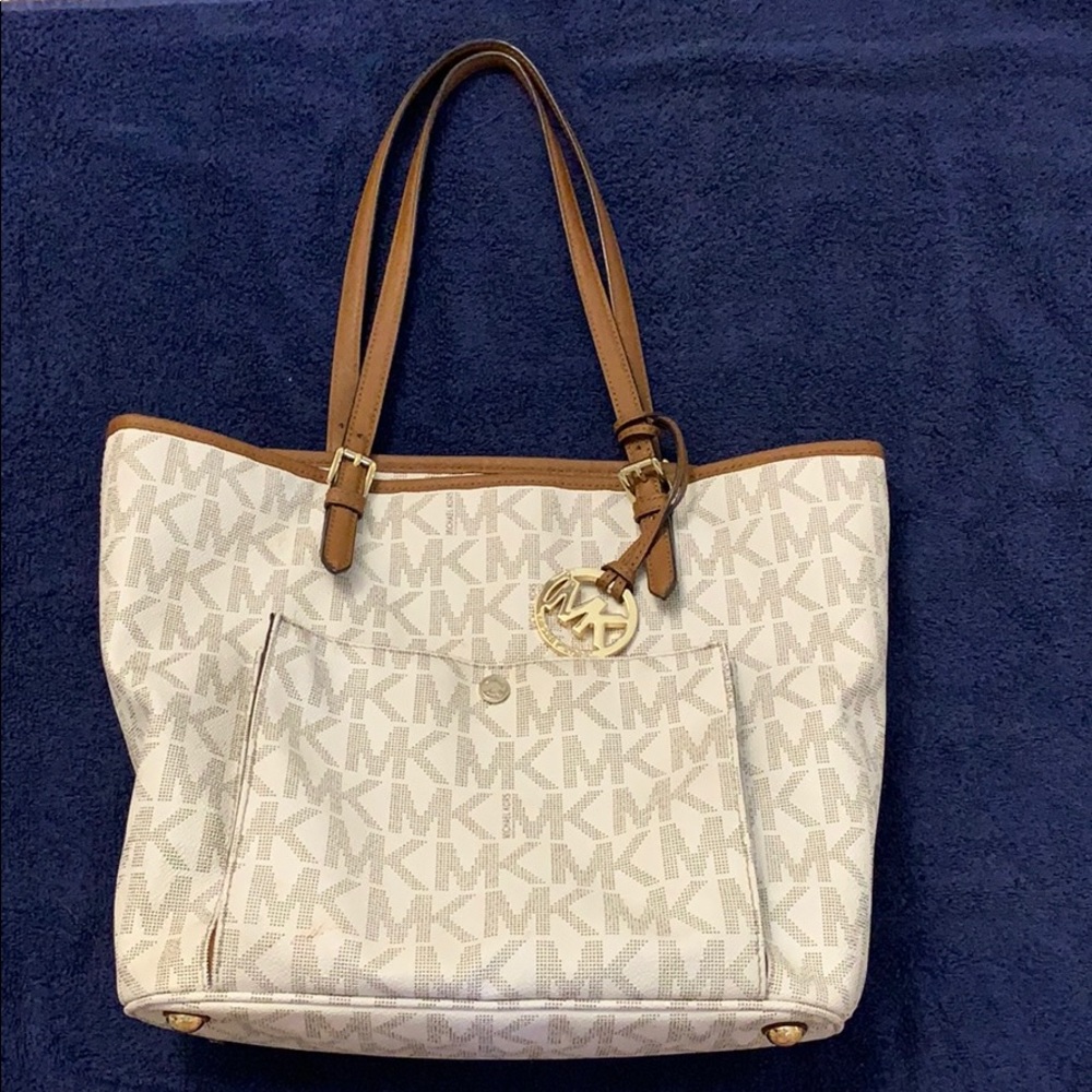 Micheal Kors large tote purse